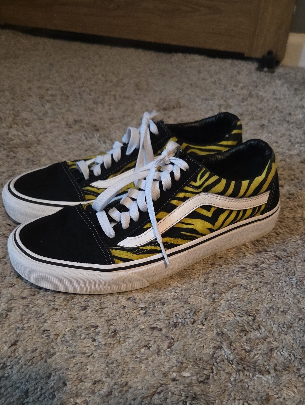 Vans Animal Print Old Skool Sneakers - Black & Yellow Super Clean! W 9 Mens 7.5